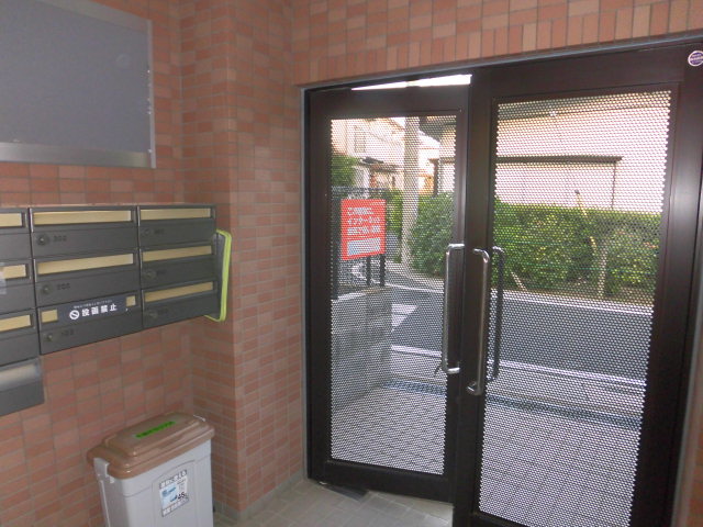 14/16 エントランス