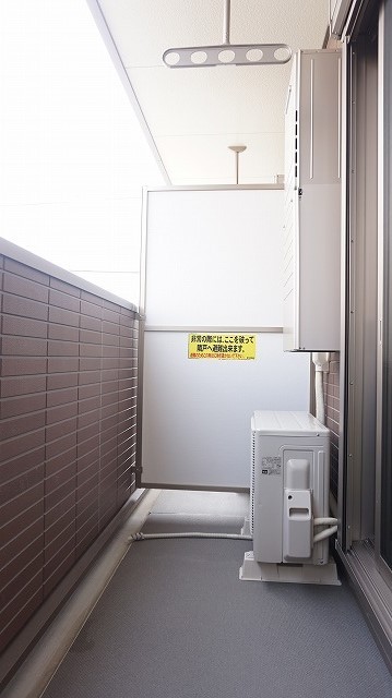 19/28 バルコニー