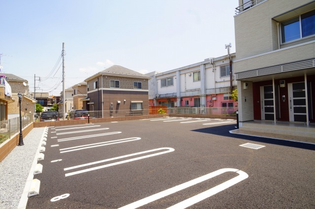 22/28 エントランス