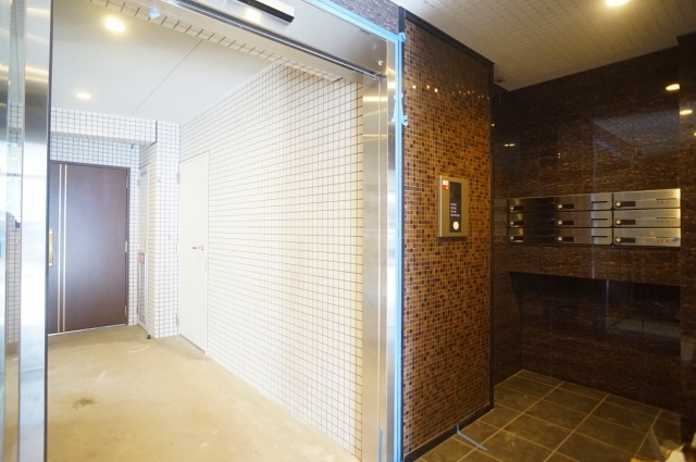 14/22 エントランス