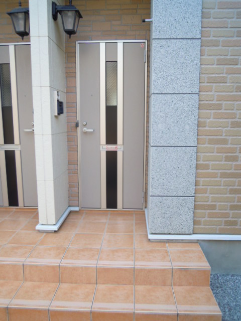 25/30 エントランス