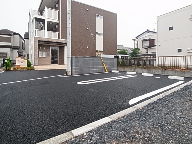 14/20 駐車場