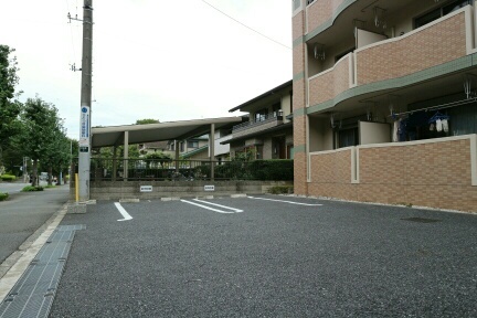 18/24 駐車場