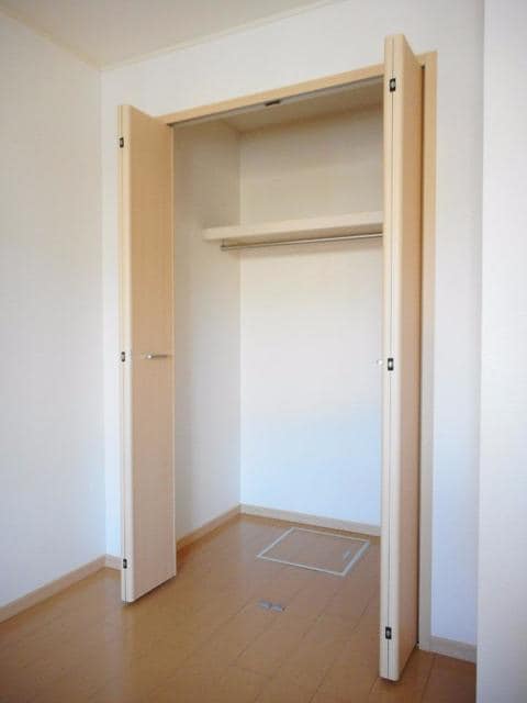 18/25 エントランス