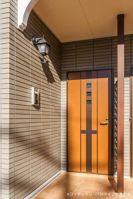 24/30 エントランス