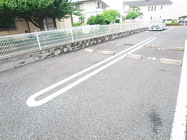 17/25 駐車場
