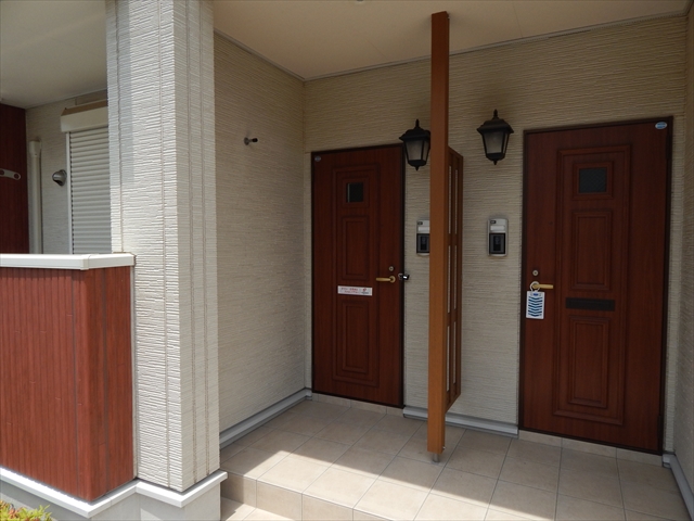 22/28 エントランス