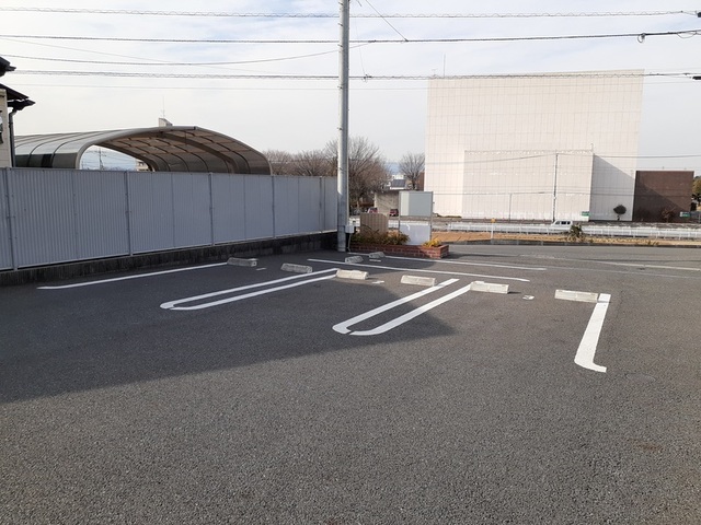 22/28 駐車場