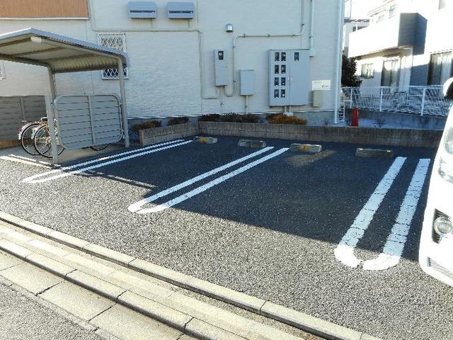 18/26 駐車場