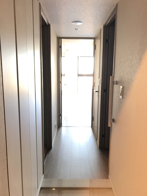 13/29 玄関