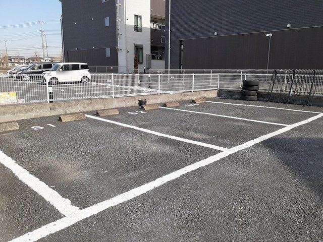 28/30 駐車場