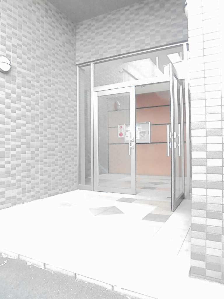 14/20 エントランス