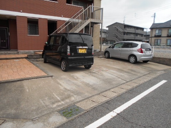 4/10 駐車場