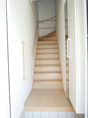 22/28 エントランス