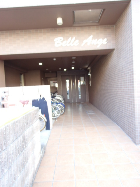 21/28 エントランス