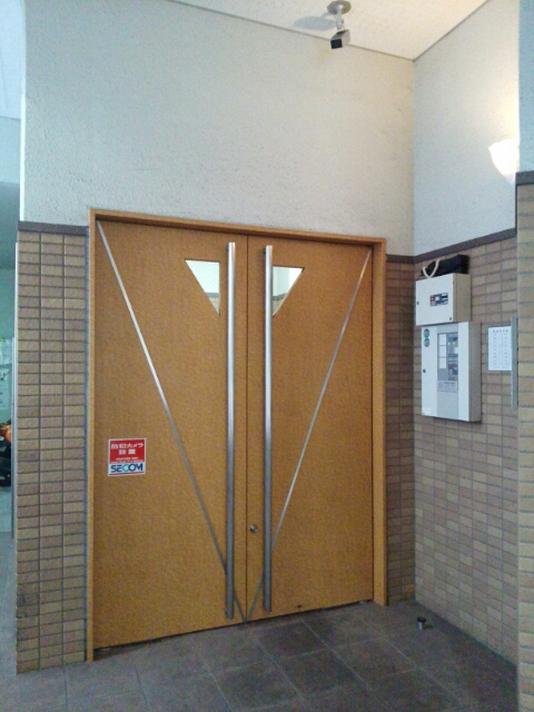 22/30 エントランス