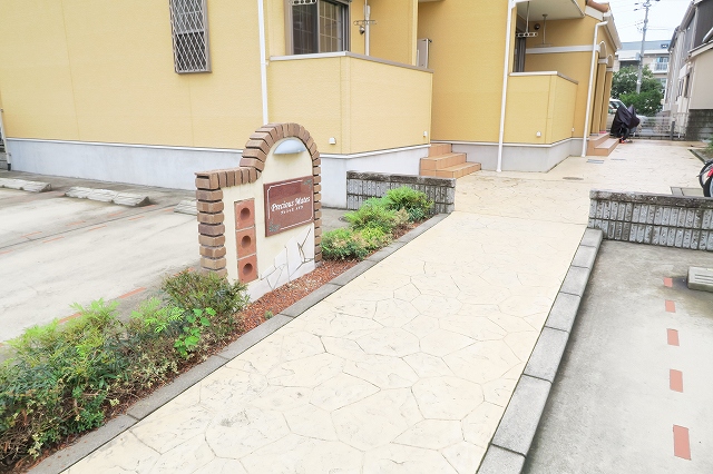 14/20 エントランス