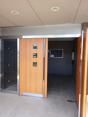 21/28 エントランス