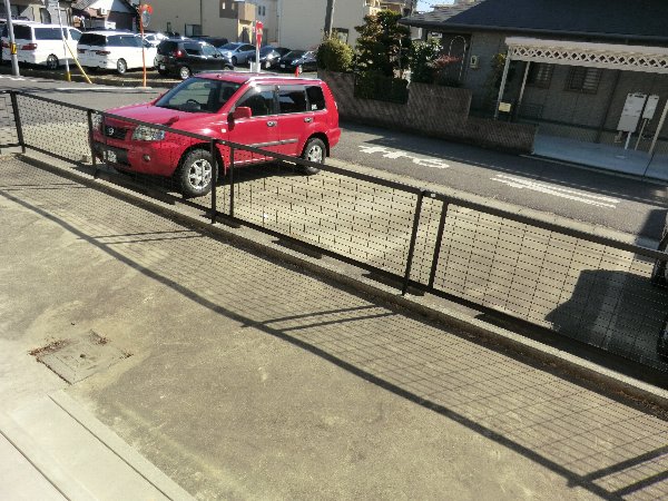 20/29 駐車場
