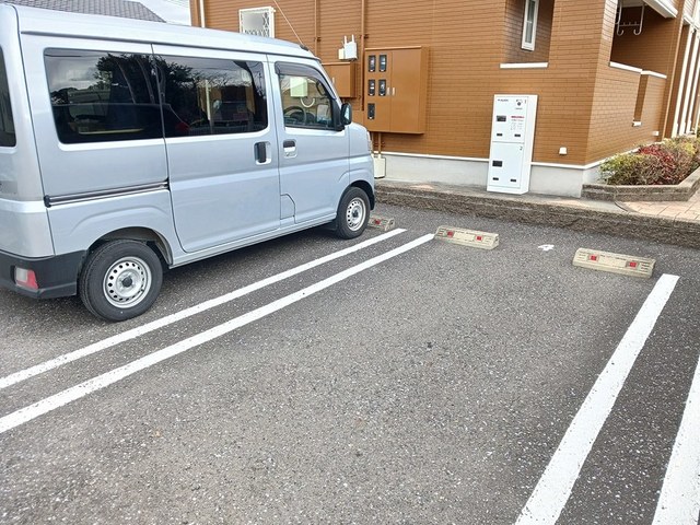 16/18 駐車場