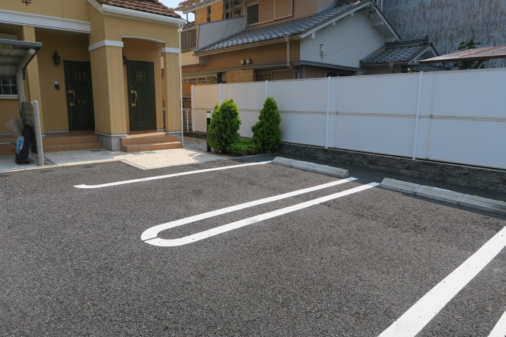 15/23 駐車場