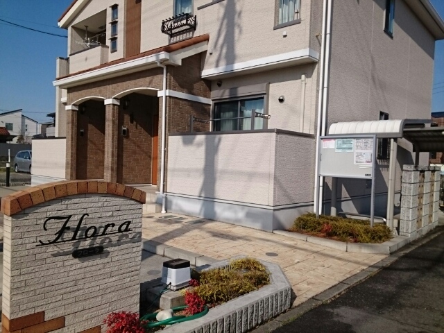 14/20 エントランス