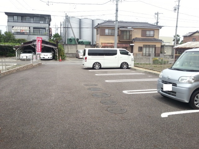 21/27 駐車場