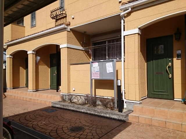 14/19 エントランス