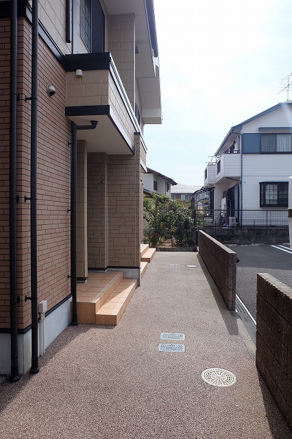 21/30 エントランス