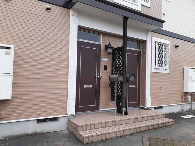 19/25 エントランス