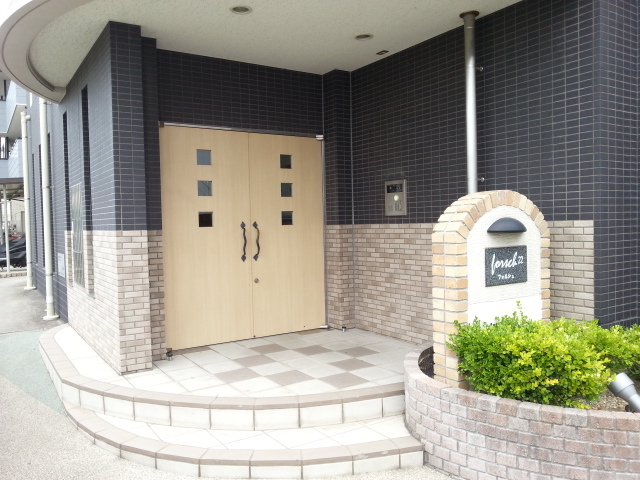 14/23 エントランス