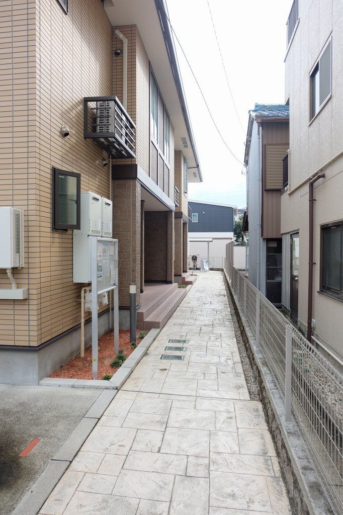 15/22 エントランス