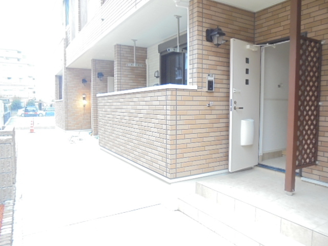 14/20 エントランス