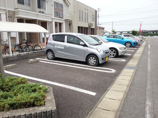 16/25 駐車場