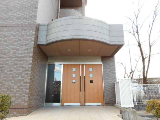 13/20 エントランス