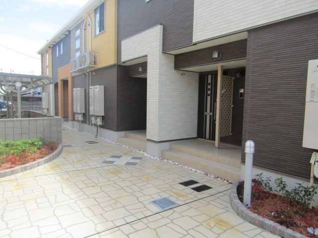 14/22 エントランス