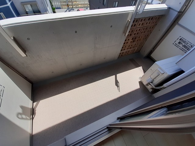 13/21 バルコニー