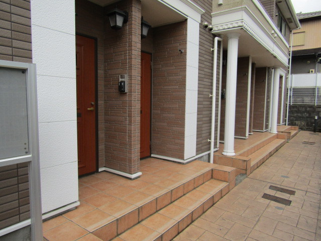 14/20 エントランス