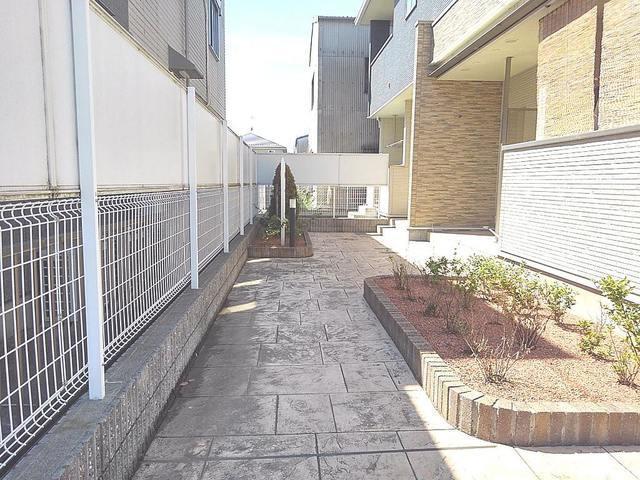 17/25 エントランス