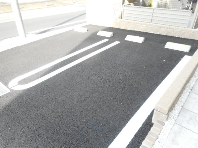 16/22 駐車場