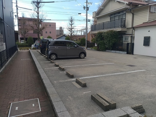 14/21 駐車場