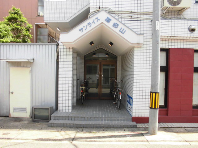 15/21 エントランス