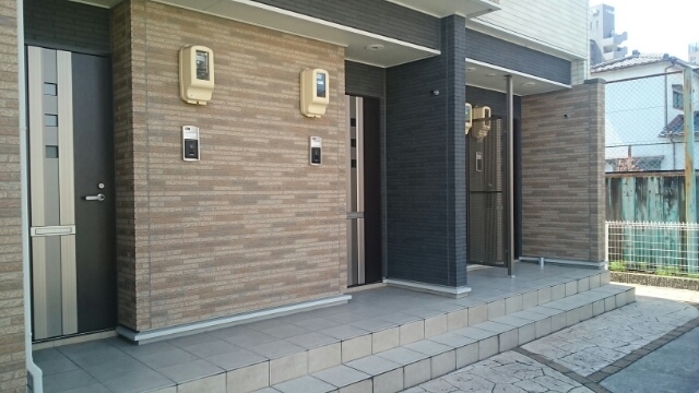 14/20 エントランス