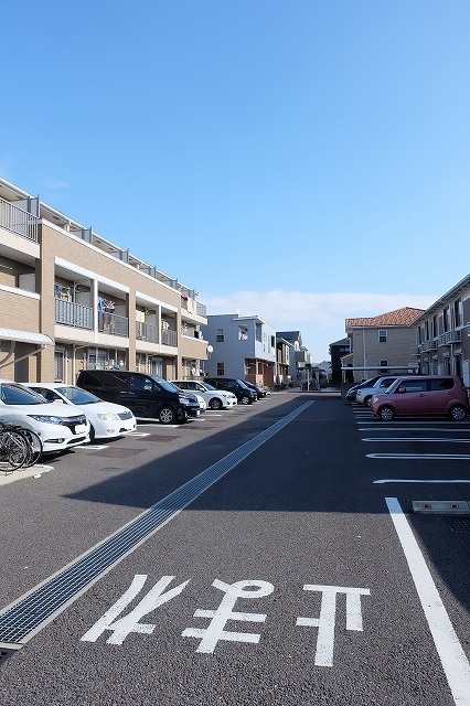 20/26 駐車場