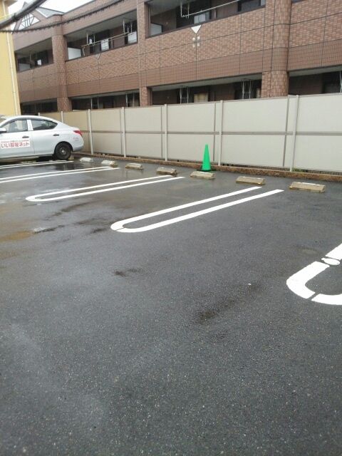14/20 駐車場
