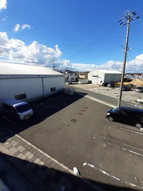 15/23 駐車場