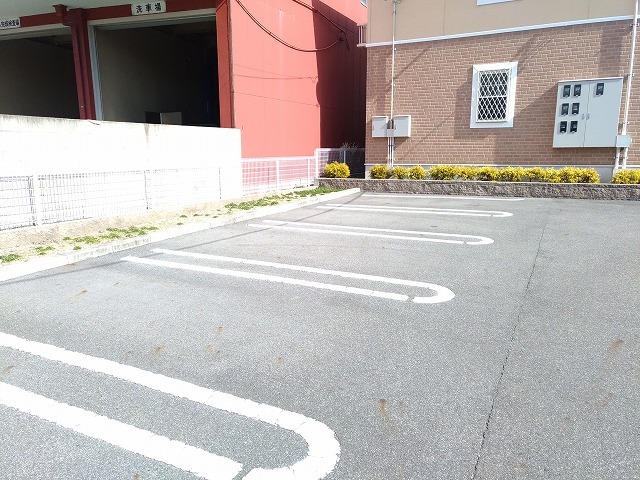 18/24 駐車場