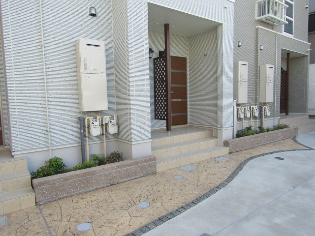 14/20 エントランス