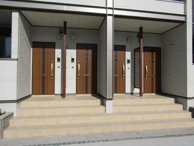 14/20 エントランス