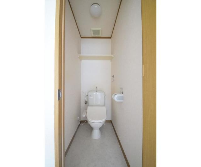 27/29 トイレ
